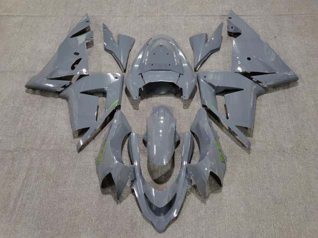 04-05 Gloss Grey & Green ZX10R Fairings 04-05 Gloss Grey & Green ZX10R Fairings