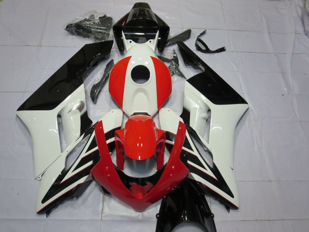 04-05 Red Black and White CBR1000RR Fairings 04-05 Red Black and White CBR1000RR Fairings