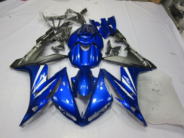 04-06 Blue and Matte R1 Fairings 04-06 Blue and Matte R1 Fairings