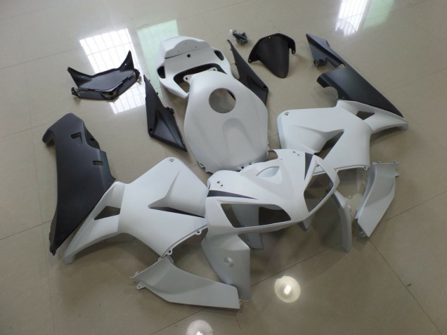 05-06 Matte White and Black CBR600RR Fairings 05-06 Matte White and Black CBR600RR Fairings