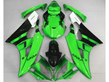 06-07 Gloss Green and Black R6 Fairings