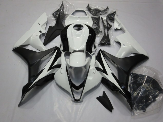 07-08 Clean Black and White CBR600RR Fairings 07-08 Clean Black and White CBR600RR Fairings