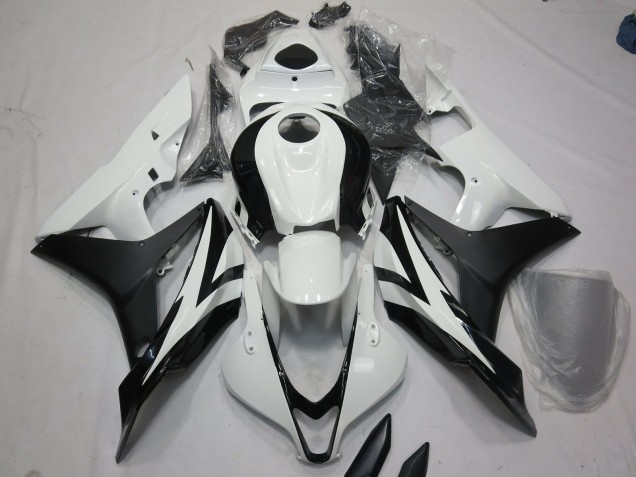 07-08 White and Black OEM Style CBR600RR Fairings 07-08 White and Black OEM Style CBR600RR Fairings