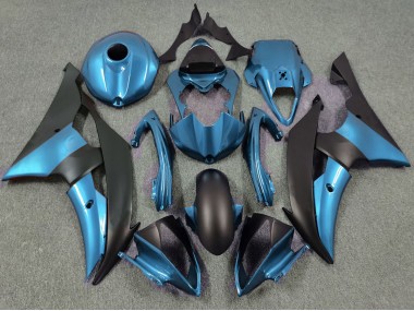08-16 Electric Blue and Matte Black R6 Fairings